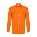 Orange skjorte.
