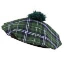 Flot grøn skotskternet hat med kvast