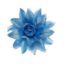 Blå blomst på hårklips