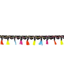 Guirlande lavet af snore i sort og forskellige neon farver