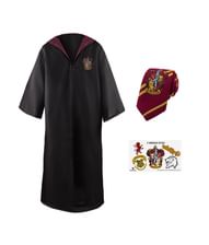 Flot Harry Potter kostume med kappe, slips og tatovering.