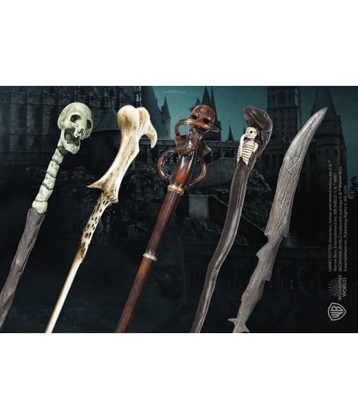 Display med Dødsgardist symbolet med 5 tryllestave.