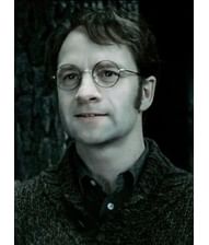 Flot James Potter tryllestav med navneskilt. 