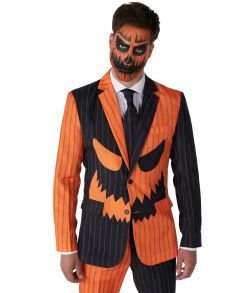 Flot sort og orange jakkesæt med ondt græskar ansigt.