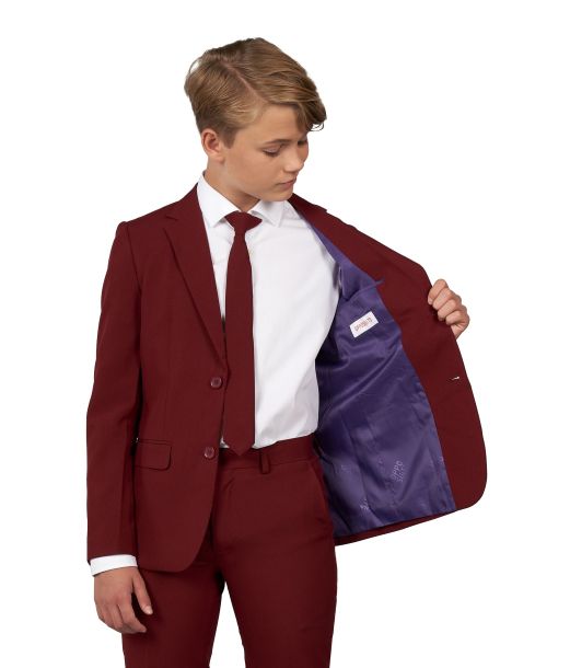 Flot burgundy jakkesæt til konfirmationen.