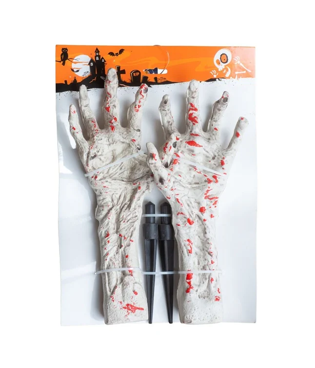 Zombie arme på spyd.
