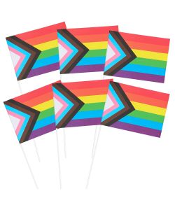 Flotte LGBTQ+ papirflag på pind.