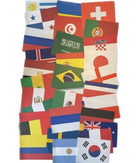 Flagguirlande med 32 udenlandske flag