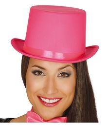 Pink høj hat med satin bånd.