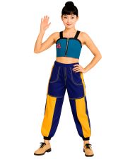 K-Pop star Lotus kostume